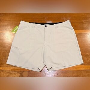 Savane Men's Cream Flat Front 8” Utility Shorts wicking stretch NWT Performance